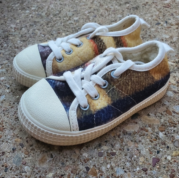 Zara Other - Zara Baby Dream Big Fleece Plaid Sneakers 22 6